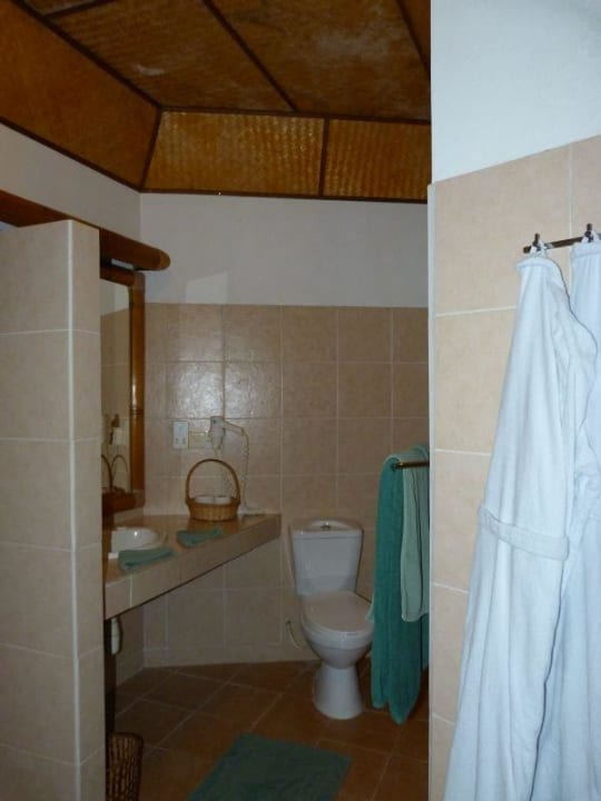 Bad (hinterer Teil - WC + Waschbecken) Thulhagiri Island Resort