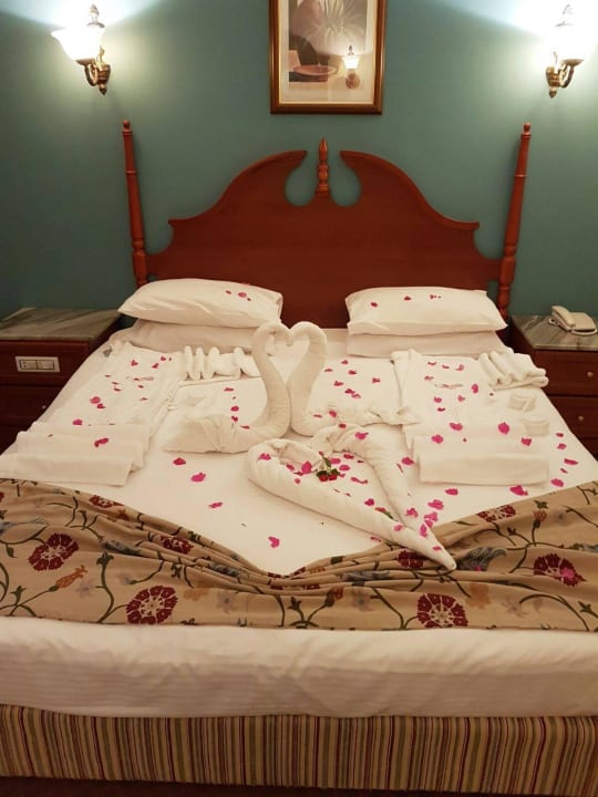 Schöner empfang im zimmer Hotel Titanic Palace