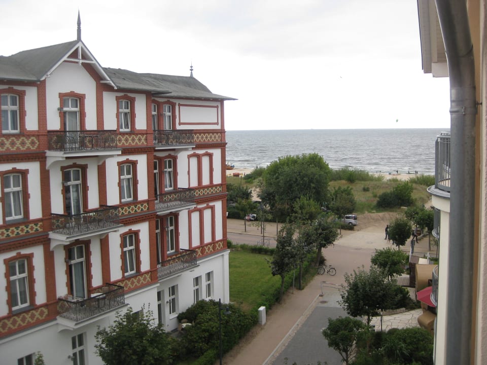 Schräger Blick vom Balkon Das Ahlbeck Hotel & SPA
