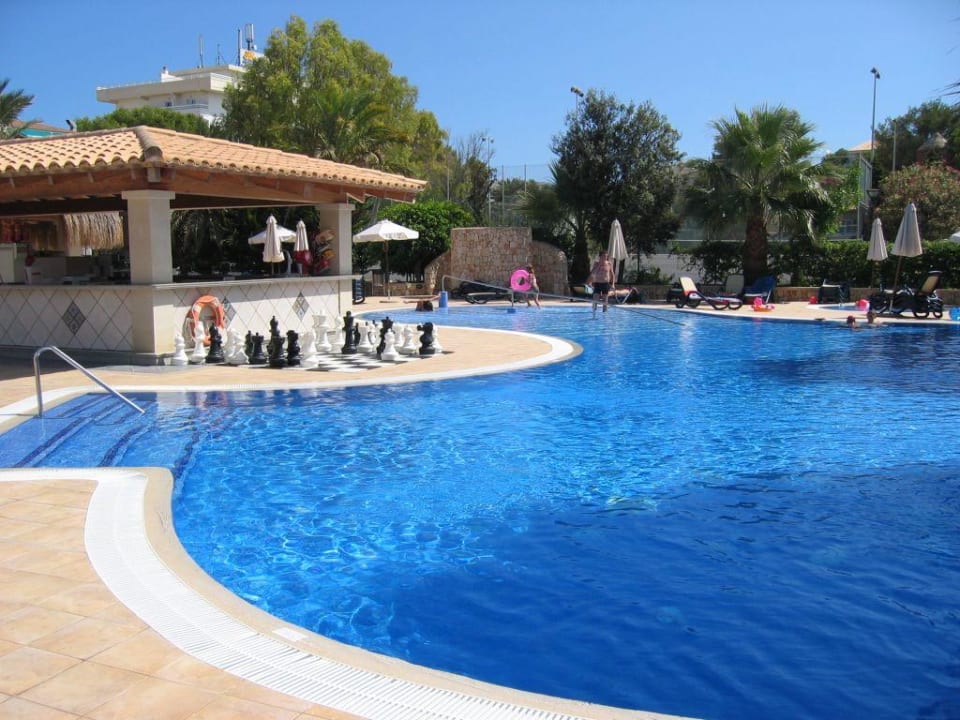 2. Pool Smy Portocolom