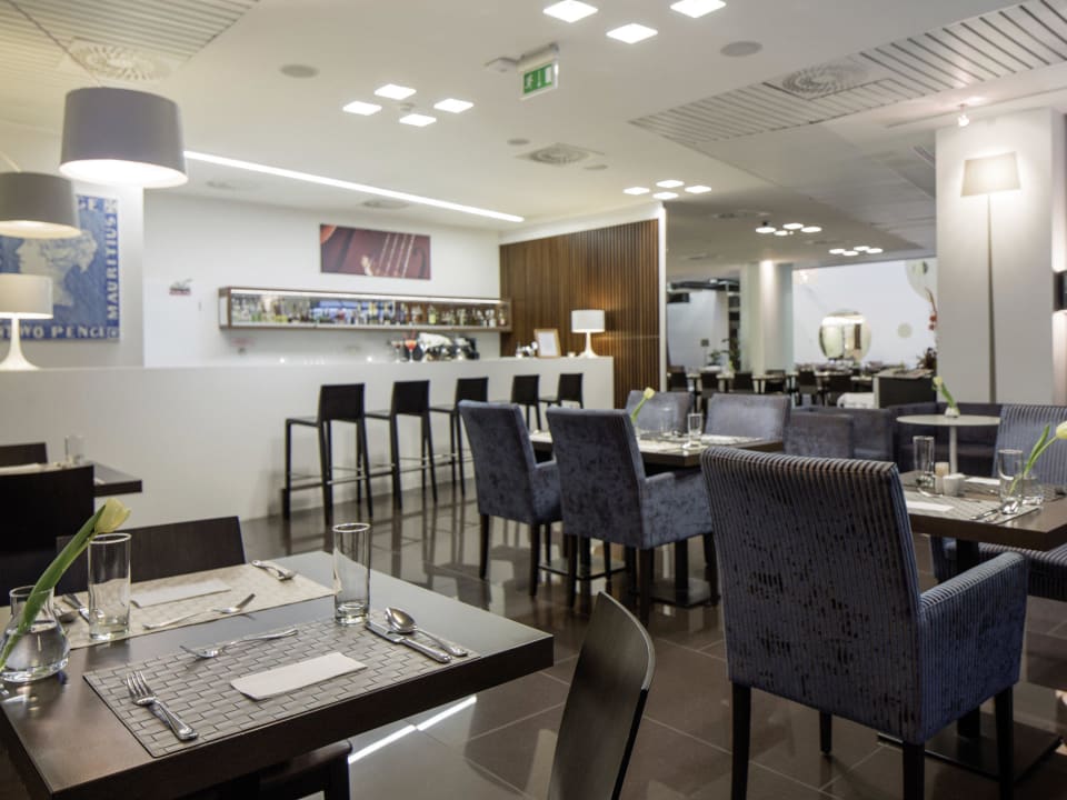 Lobby Bar AC Hotel by Marriott Bratislava Old Town