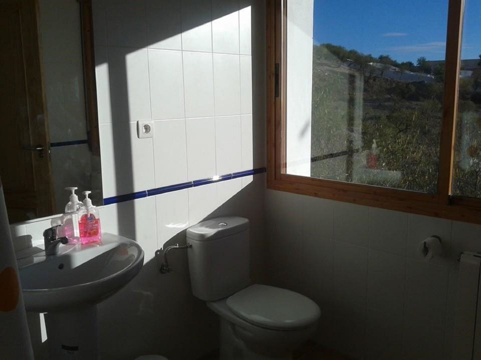Baño de habitación Lila doble  El Mirador de Murtas