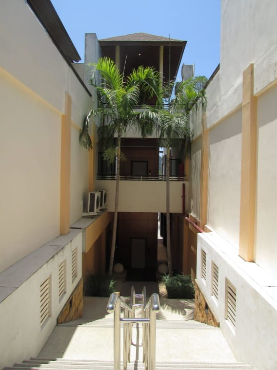 Hotelanlage Avani Ao Nang Cliff Krabi Resort