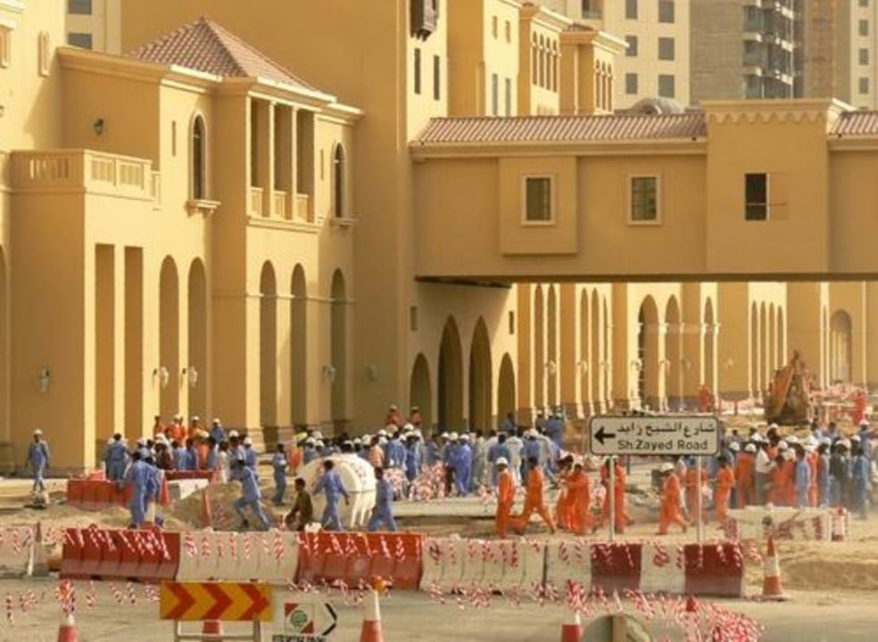 Baustelle vor dem Hilton Hilton Dubai Jumeirah