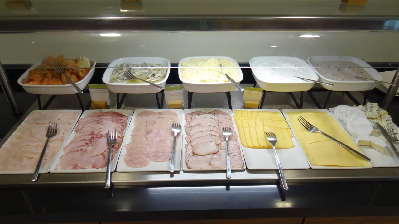 Frühstück DoubleTree by Hilton Krakow Hotel & Convention Center