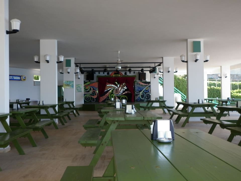 Die Bar am Strand, hier gab es Abend auch Animation Hotel Grand Efe