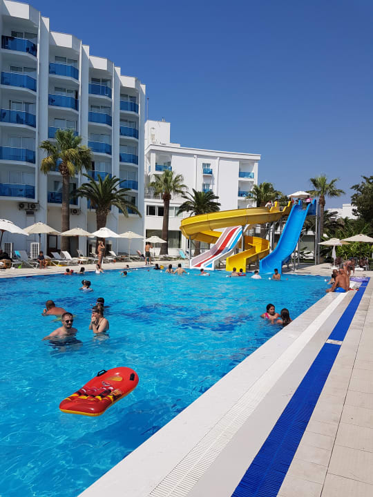Außenansicht Le Bleu Hotel & Resort