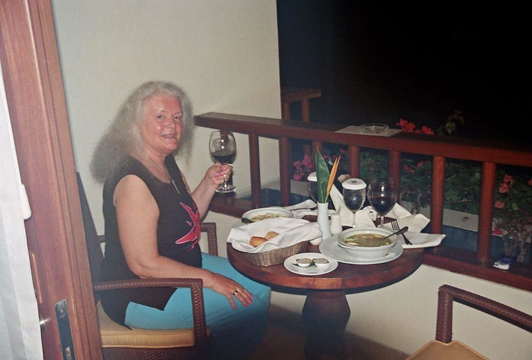 Roomservice The Laguna A Luxury Collection Resort & Spa