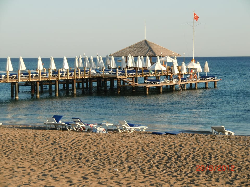 Pier mit Bar Blue Waters Club