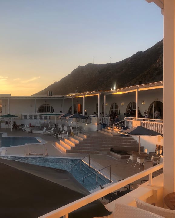 Ausblick Canvas by Mitsis Family Village