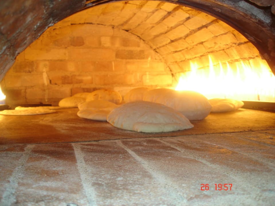 Frisch gebackenes Fladenbrot Pickalbatros Alf Leila Wa Leila Resort - Neverland Hurghada