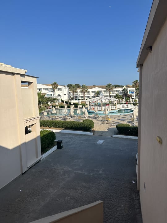 Außenansicht Sandy Beach Resort