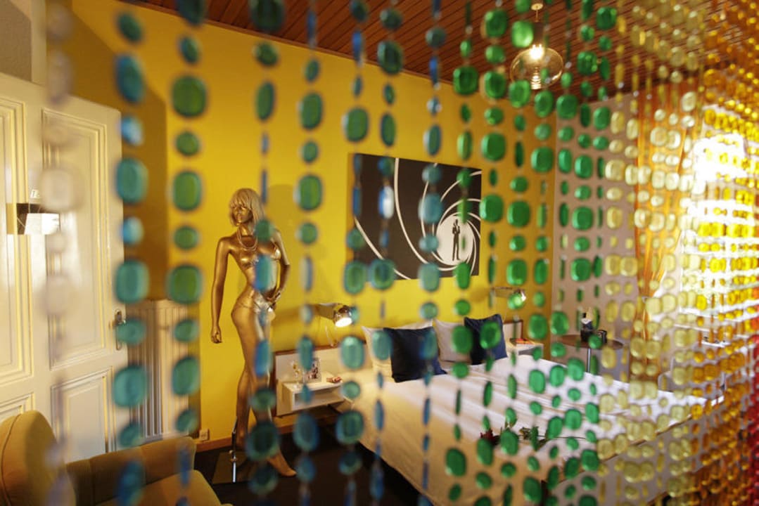 James Bond 007 Zimmer EIFELkrimihotel