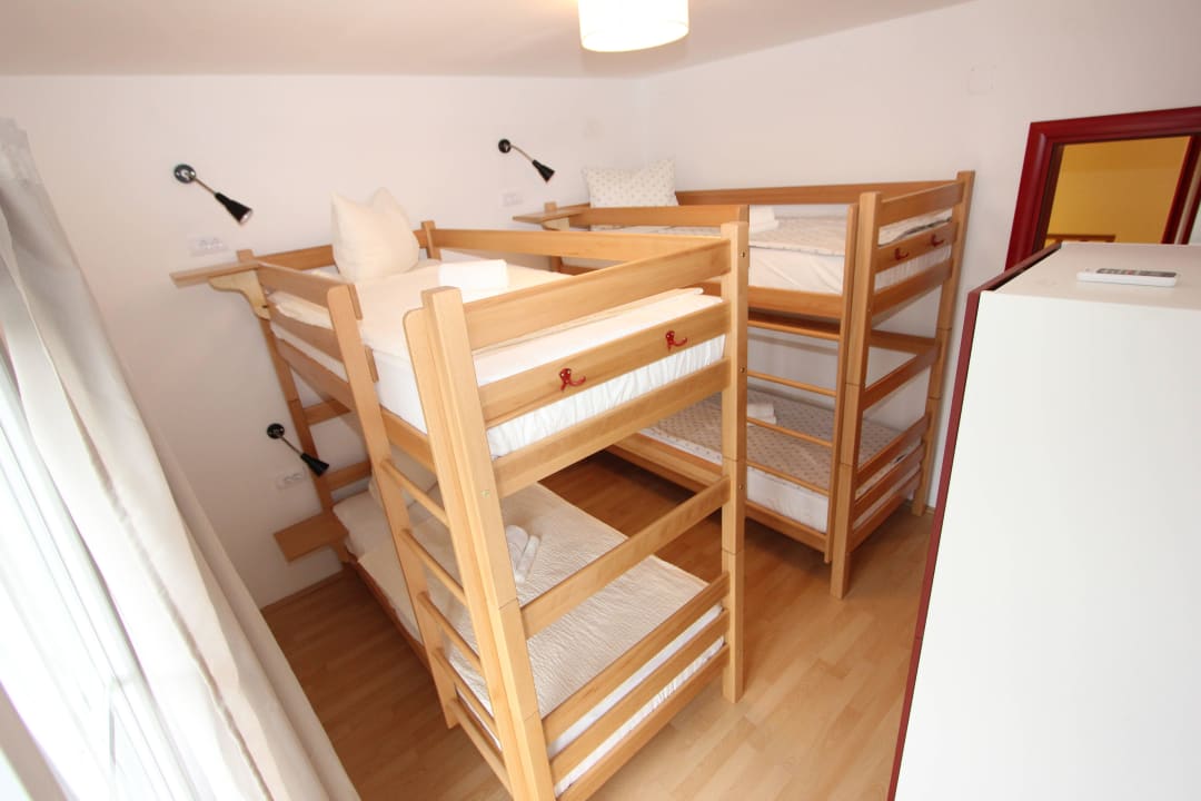4-Bett Zimmer The Red Door Hostel