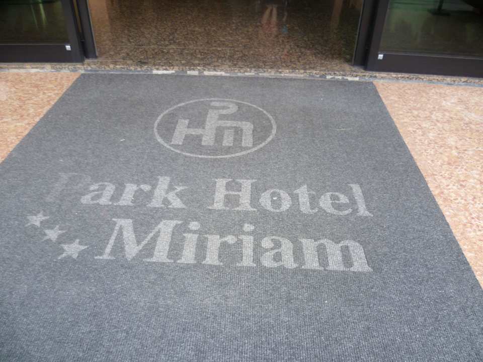 Eingang Hotel Park Miriam