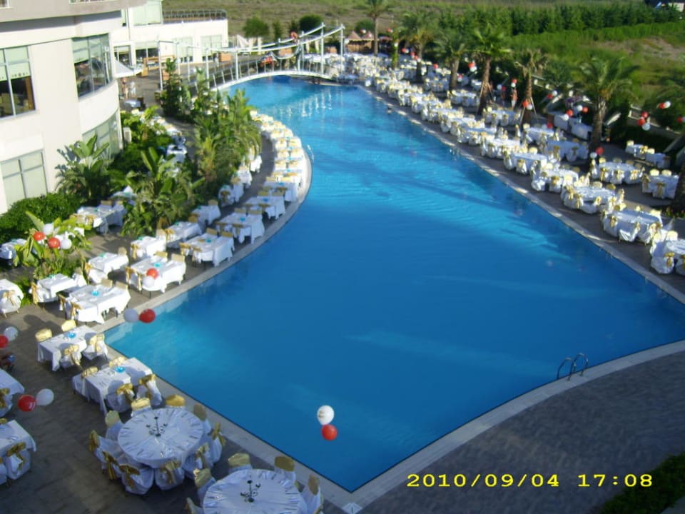 Galaabend Saturn Palace Resort Hotel