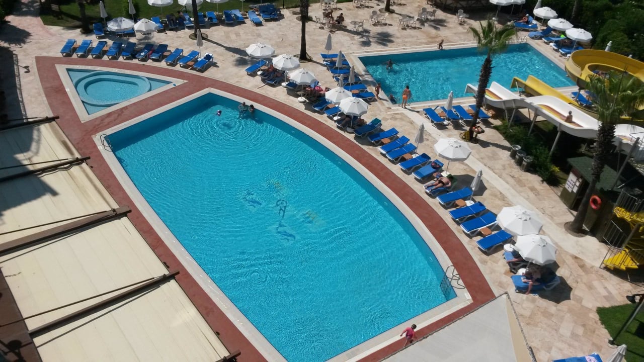 Schöner Pool Royal Atlantis Beach Hotel