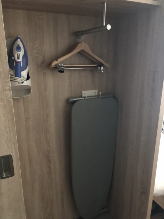 Zimmer Hampton By Hilton Frankfurt Airport