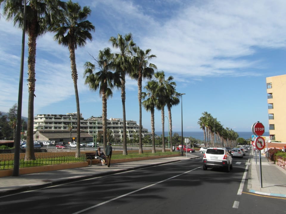 Straße vor dem Hotel Be Live Tenerife - Adults only