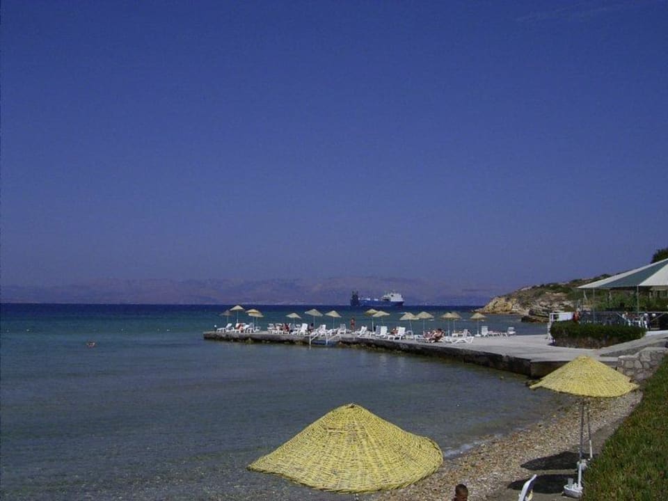 Liegeplattform und Strandbar Cesme Palace Resort