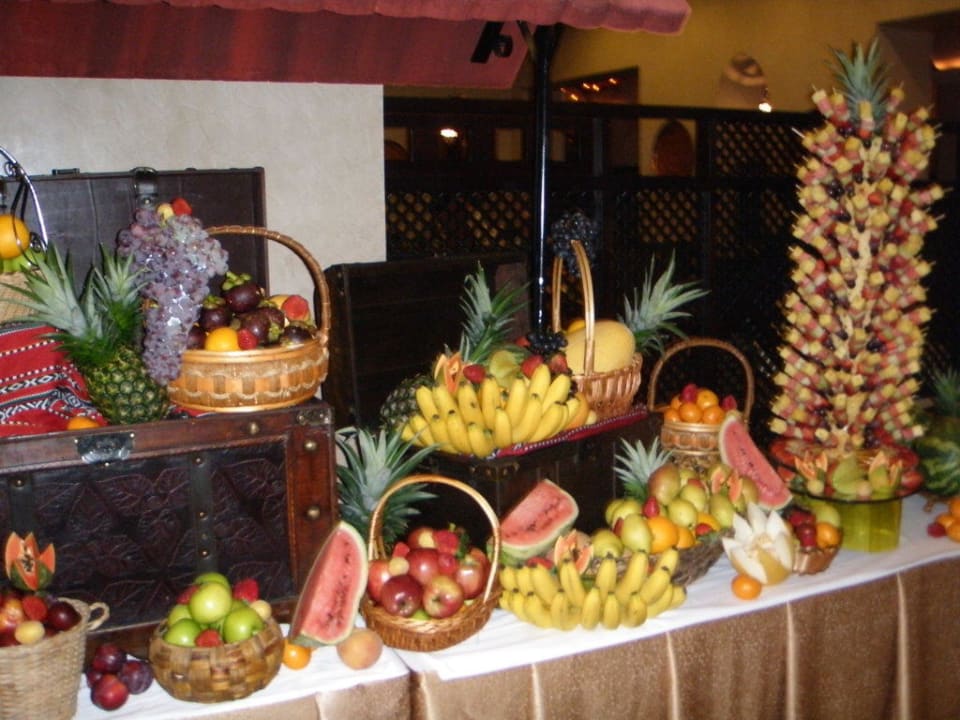Obst, Obst, Obst Miramar Al Aqah Beach Resort