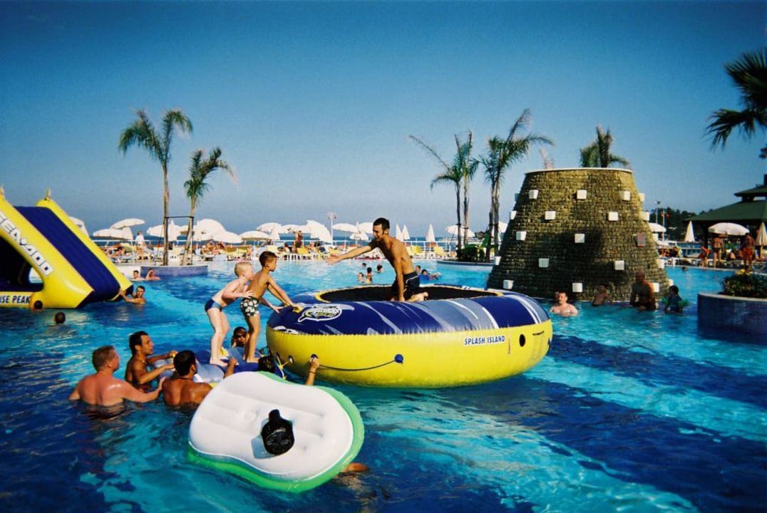 Spaß im Pool Kimeros Park Holiday Village
