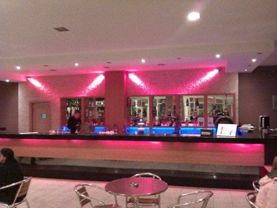 Poolbar am Abend Telatiye Resort