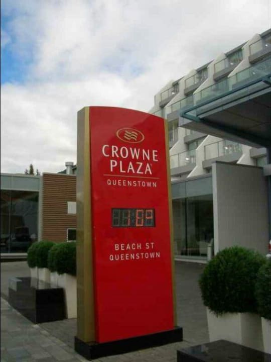 Hoteleingang Hotel Crowne Plaza