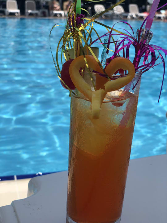 Pool Side Aquamarin Resort & Spa