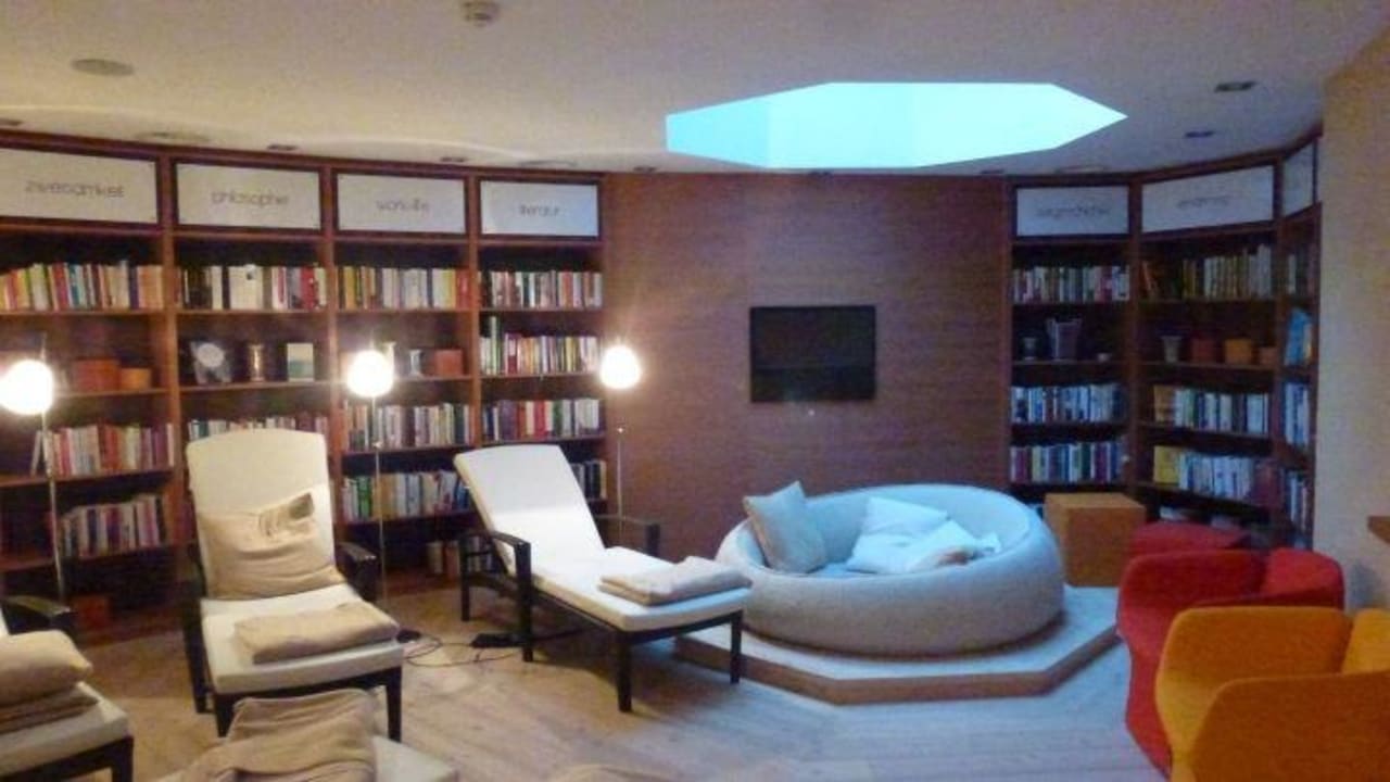 Bibliothek Juffing Hotel & Spa