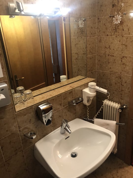 Zimmer Wenger Alpenhof