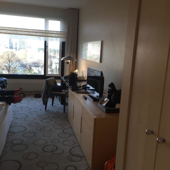 Zimmer von Eingang Sheraton Berlin Grand Hotel Esplanade