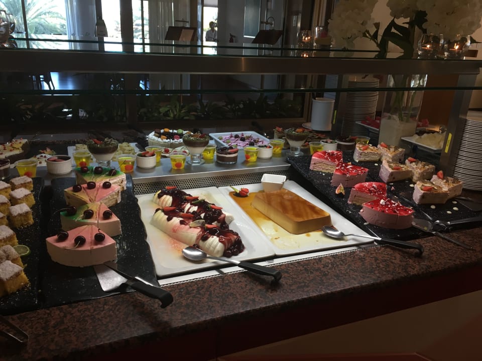 Restaurant Constantinou Bros Athena Royal Beach Hotel