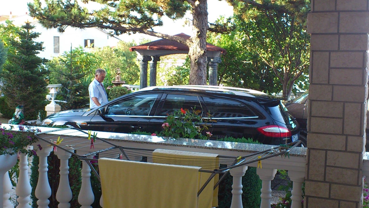 Sehr idyllische Gartenanlage Villa Katarina