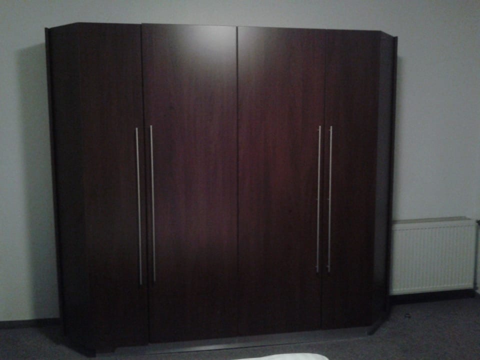 Großer Schrank Hotel Am Oppspring