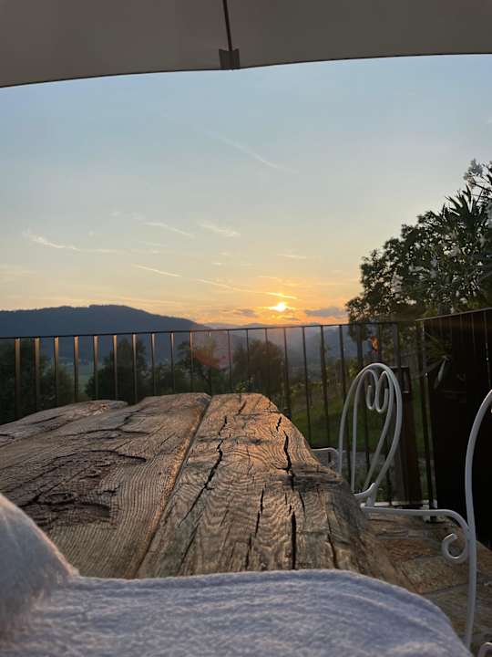 Ausblick Am Wildbachberg - Luxus Ferienhäuser mit Infinitypool, Privatsauna und Weinkeller