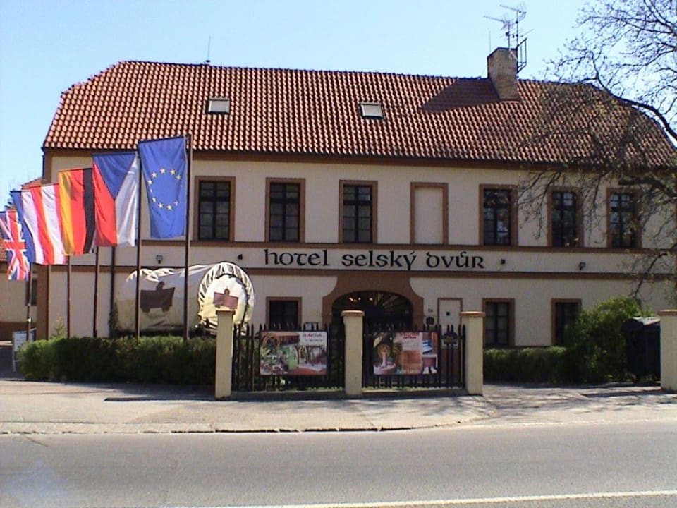 Aussenansicht Hotel Selsky Dvur