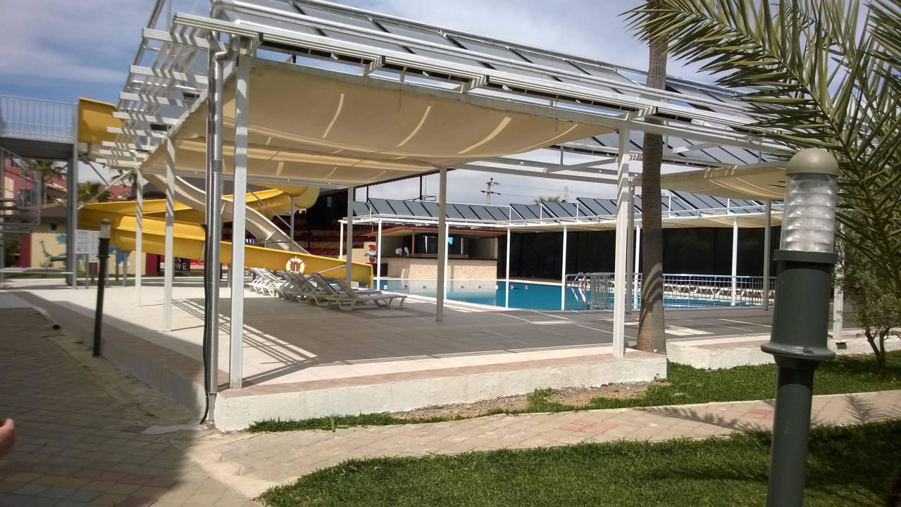 Poolbereich Hotel Orfeus Park