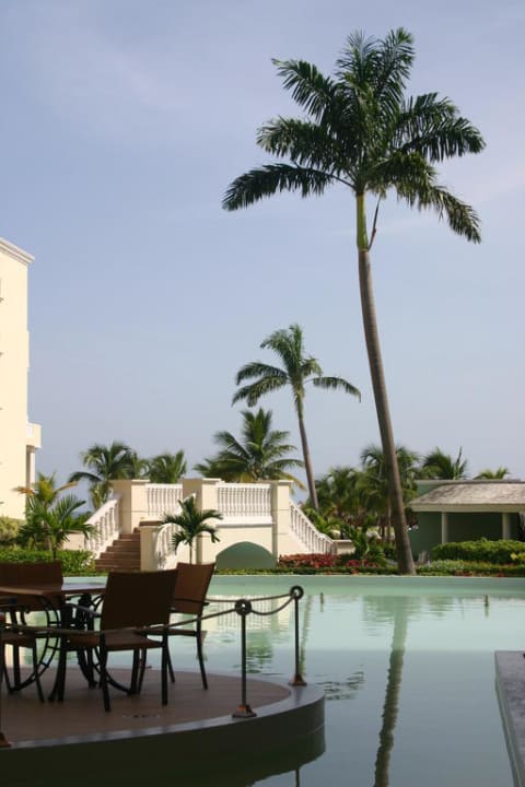 Sicht vom Hauptgebäude Richtung Meer Iberostar Selection Rose Hall Suites