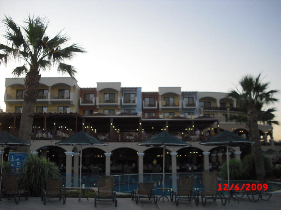 Blick aufs Haupthaus Lindos Imperial Resort & Spa