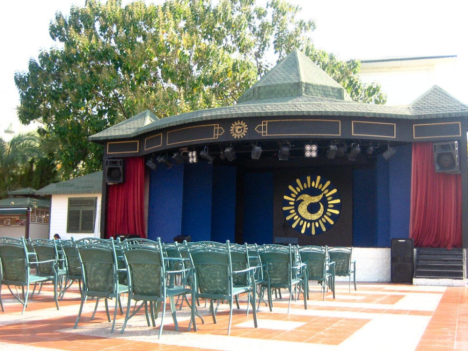 Bühne für die Abendveranstaltung Hotel Turan Prince