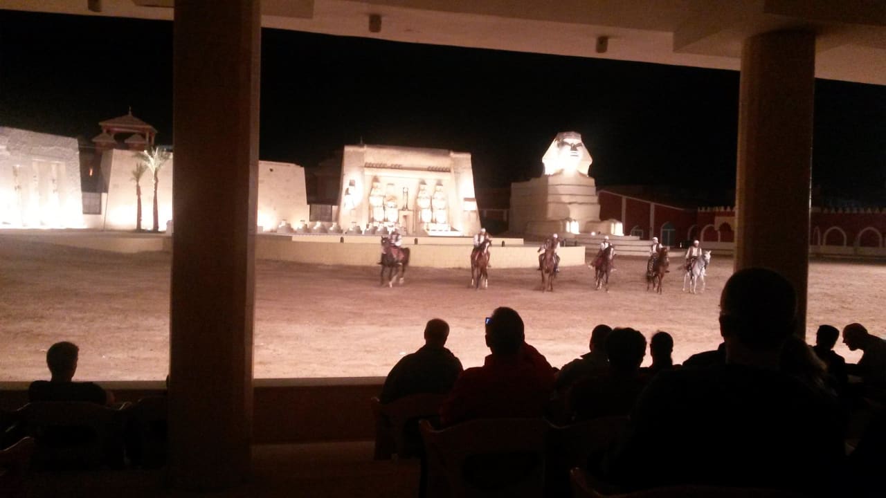 Die Abendshow Pickalbatros Alf Leila Wa Leila Resort - Neverland Hurghada