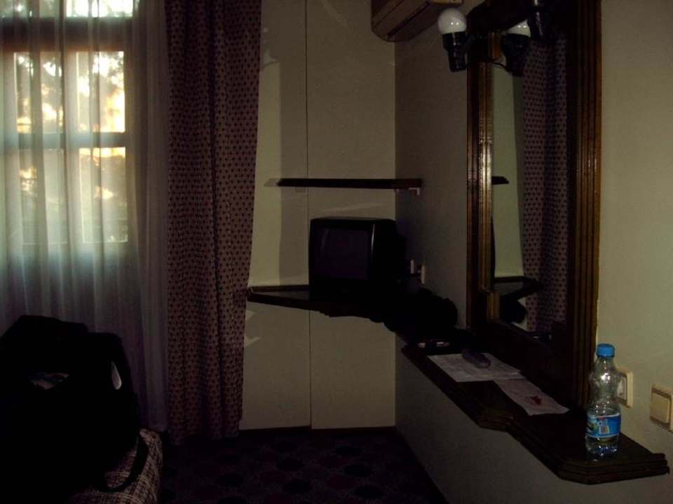 Frisierkommode und Fernseher Pamuksu Boutique Hotel