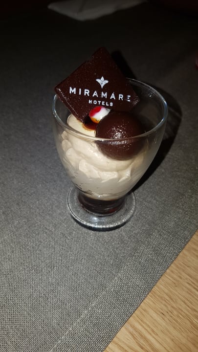 Gastro Hotel Miramare Beach
