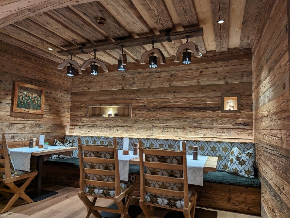 Gastro Alm- & Wellnesshotel Alpenhof