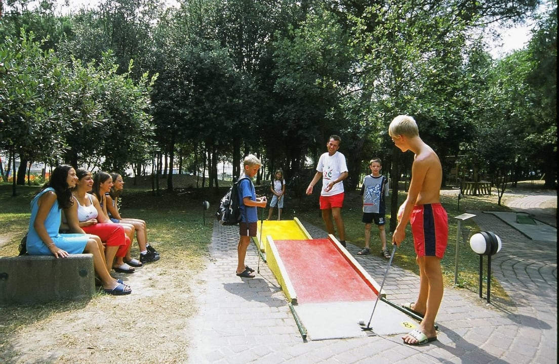 Minigolf Tizé Village