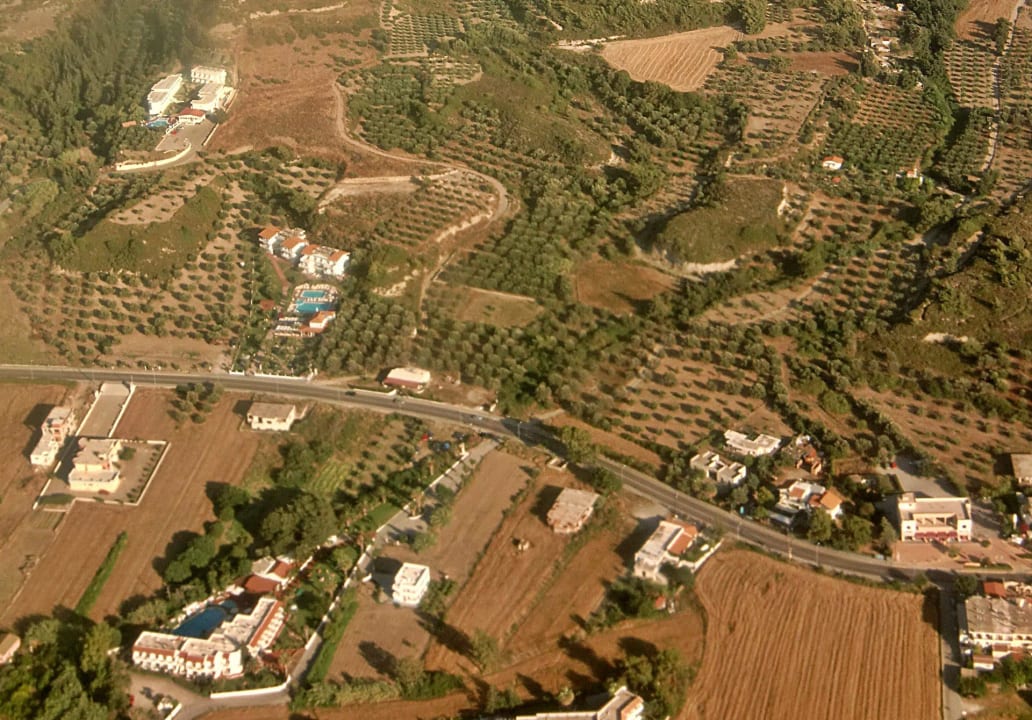 Hotel vom Flieger aus gesehen Georgia Hotel