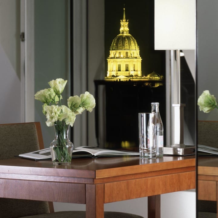 Guest Room K+K Hotel Cayré