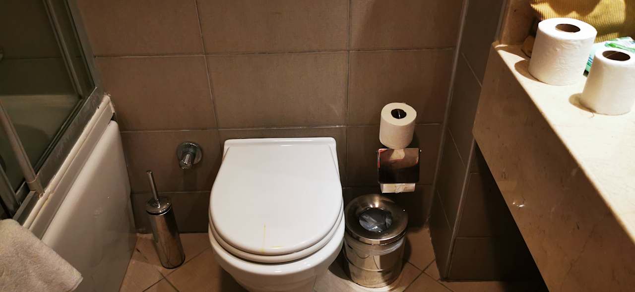 Zimmer Kamelya Aishen Club