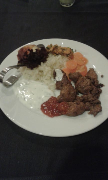 Lecker essen  Kirman Belazur Resort & Spa